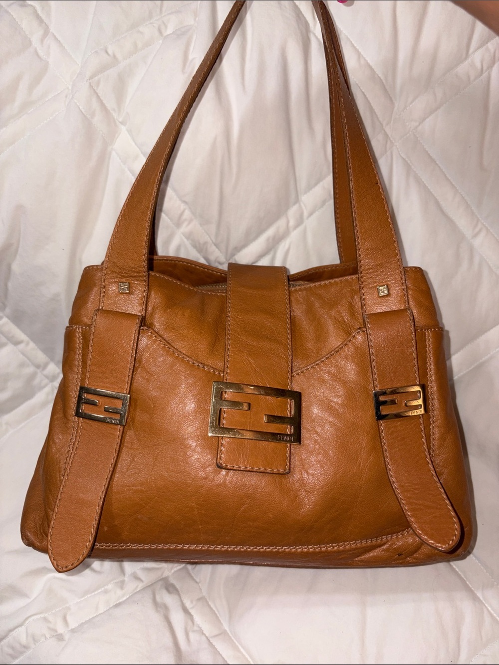 VINTAGE fendi Leather Shoulder Bag with Gold Logo Buckle - Picture 2 of 16
